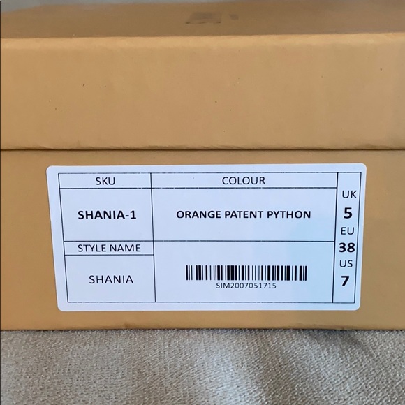 Heels - Picture 4 of 4